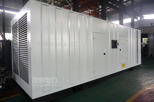 一台500kW低噪声柴油918博天堂组正常供电时突然不发电原因